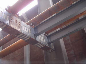 鋼構(gòu)建筑固定方法