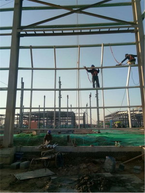 鋼構(gòu)工程施工形式