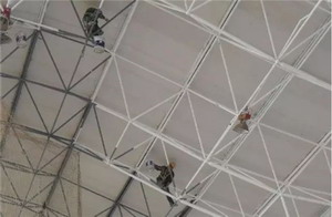 鋼構(gòu)廠房圍護(hù)系統(tǒng)發(fā)生火災(zāi)