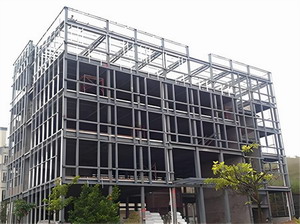 鋼構高層的彈塑性