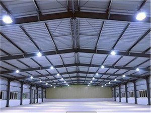 鋼構廠房的光源